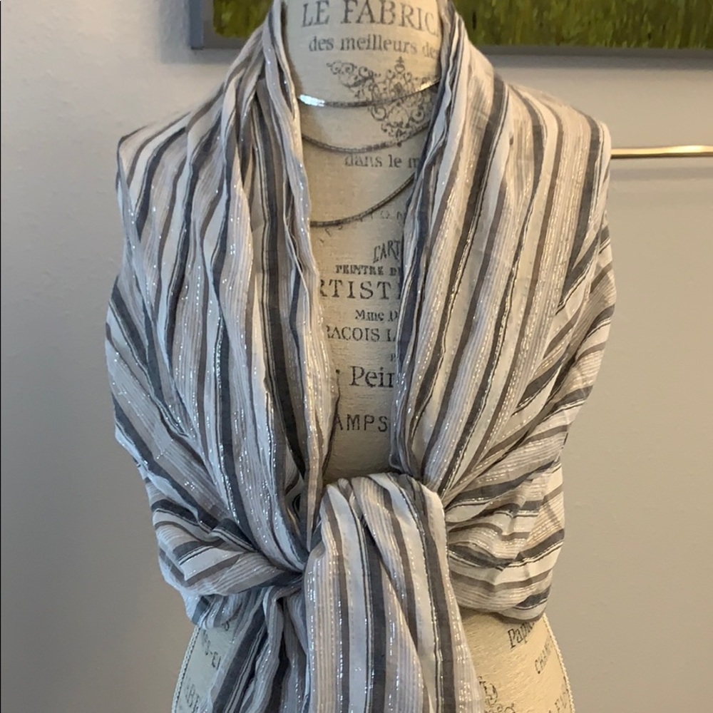 H&M Grey Metallic Scarf
